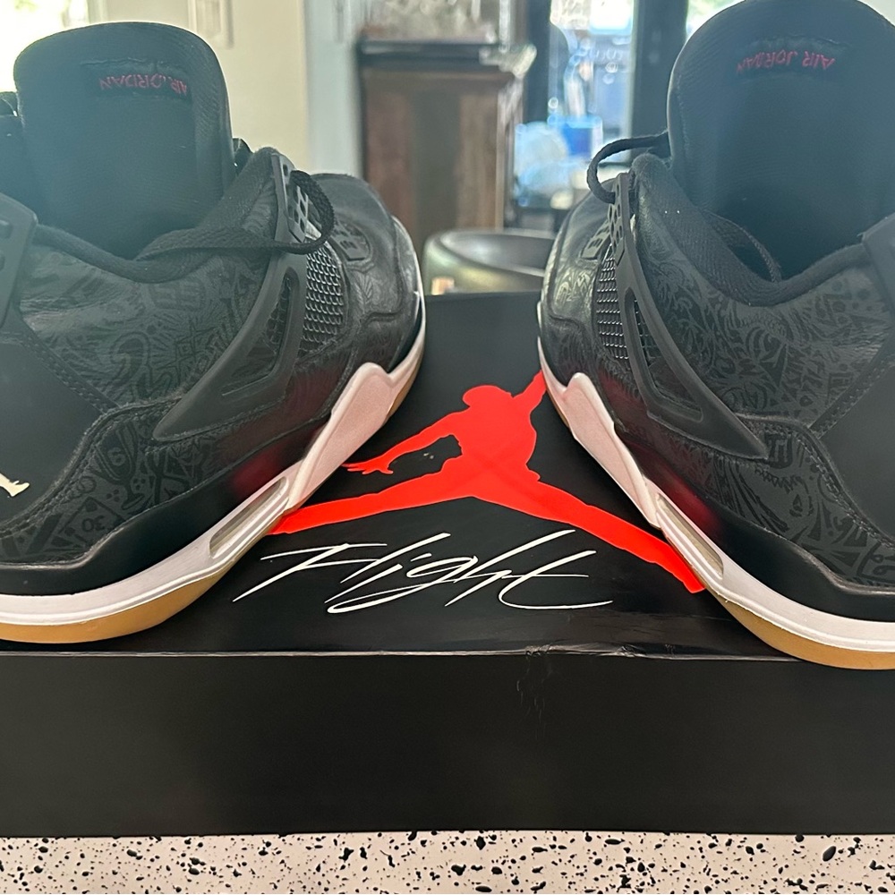 Jordan 4s